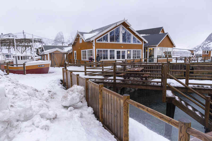 Noruega - islas Lofoten 187 - Sakrisoy - Anita's Seafood Cafe.jpg